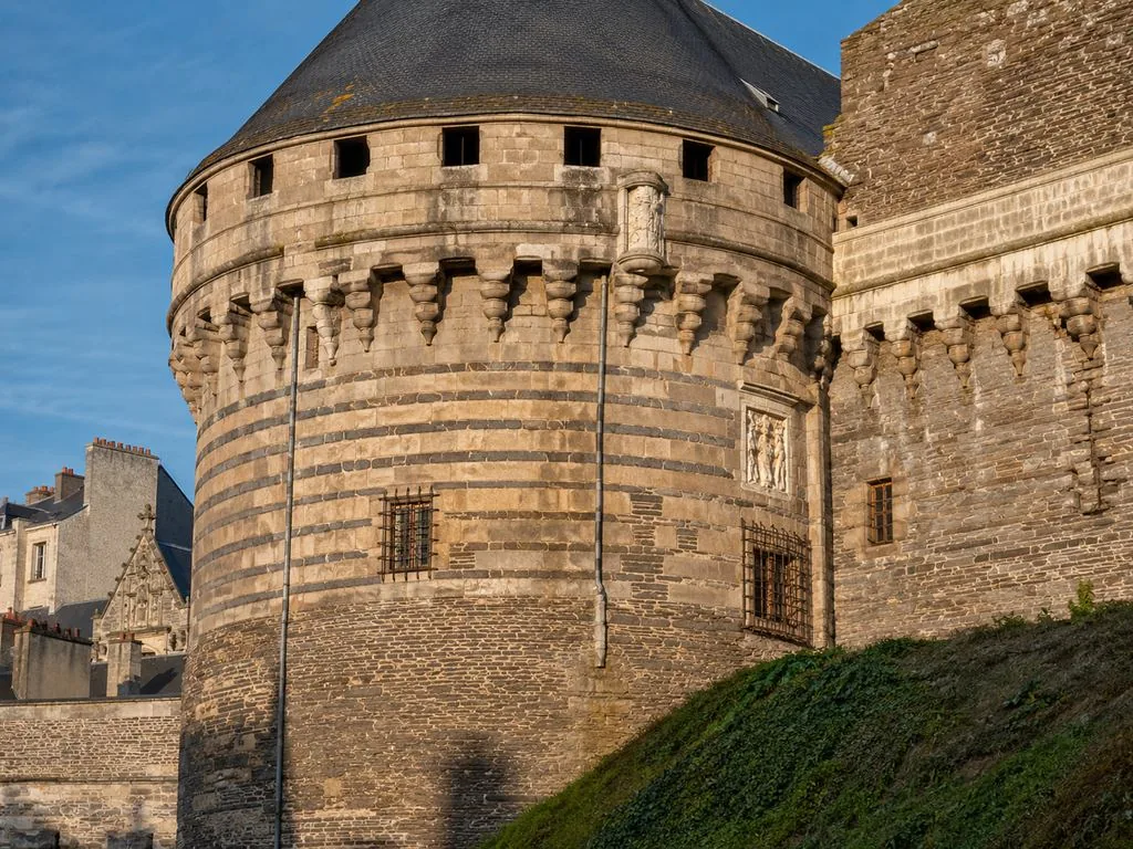 One of the seven towers of the château, granite and schist